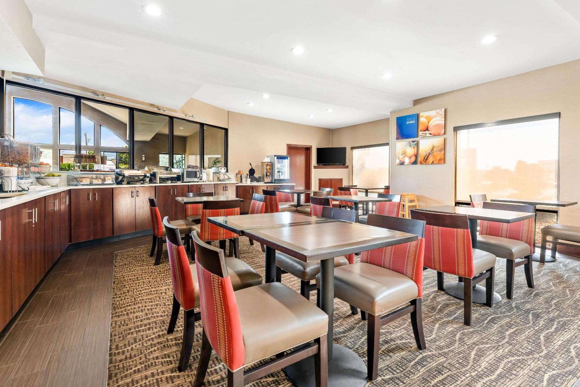 Comfort Suites Near Robins Air Force Base Warner Robins Exterior foto